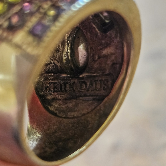 Heidi Daus Ring- 8 - Picture 7 of 11